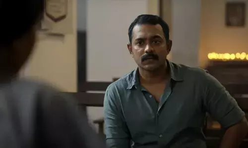 രണ്ടാം വാരത്തിലും മികച്ച പ്രതികരണം; ആസിഫ് അലി ചിത്രം 50 കോടി ക്ലബ്ബിലേക്ക് ?; രേഖാചിത്രത്തിന്റെ കളക്ഷൻ റിപ്പോർട്ട് പുറത്ത്