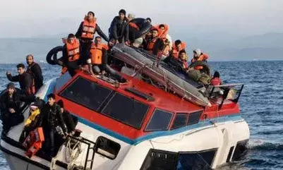 താണ്ടേണ്ടത് 5100 നോട്ടിക്കൽ മൈൽസ്; ആശ്വാസ തീരം എത്തും മുമ്പേ ദുരന്തം;അപകടം സ്പെയിനിലേക്ക് കടക്കാൻ ശ്രമിക്കവേ ; ബോട്ട് മറിഞ്ഞ് 44 പാകിസ്ഥാൻ അഭയാർത്ഥികൾക്ക് ദാരുണാന്ത്യം; നടുക്കടലിൽ നടന്നത്!