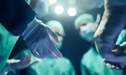 ഒരു വയസായ കുഞ്ഞിന് ശ്വാസ തടസവും ചുമയും പനിയും അതിരൂക്ഷം; അവശനിലയിലായ കുട്ടിയെ പരിശോധിച്ചപ്പോള്‍ ശ്വാസനാളത്തില്‍ എല്‍ഇഡി ബള്‍ബ് കുടുങ്ങിയതായി കണ്ടെത്തി; ബ്രോങ്കോസ്‌കോപ്പി പ്രക്രിയയിലൂടെ പുറത്തെടുത്ത് ഡോക്ടര്‍മാര്‍