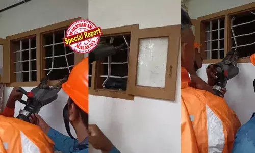 പ്രായം ചെന്ന അമ്മ വീട്ടില്‍ വീണു കിടക്കുന്നു; മകന്റെ വിളി എത്തിയത് അമേരിക്കയില്‍ നിന്ന്; ബാത്ത്റൂമിന്റെ ജനാല പൊളിച്ച് അകത്തു കടന്ന് വയോധികയെ രക്ഷിച്ച് പത്തനംതിട്ട ഫയര്‍ ഫോഴ്സ്