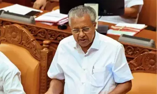 സ്ത്രീ സുരക്ഷയുടെ കാര്യത്തില്‍ കേരളം മാതൃക; കൂറുമാറിയെങ്കില്‍ കലാ രാജു രാജിവെക്കണം;  സഭ നിര്‍ത്തിവെച്ച് ചര്‍ച്ച ആവശ്യമില്ലെന്ന് മുഖ്യമന്ത്രി