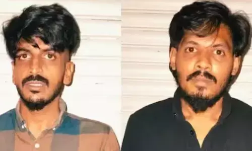 രാത്രി ബസ് സ്റ്റാന്‍ഡ് പരിസരത്ത് സ്ലോ സ്പീഡിൽ കാറിൽ കറക്കം; വാഹനം തടഞ്ഞുനിർത്തി പരിശോധിച്ചപ്പോൾ കണ്ടത്;12.04 ഗ്രാം ലഹരിവസ്തുക്കൾ പോലീസ് പിടിച്ചെടുത്തു; രണ്ടുപേർ പിടിയിൽ