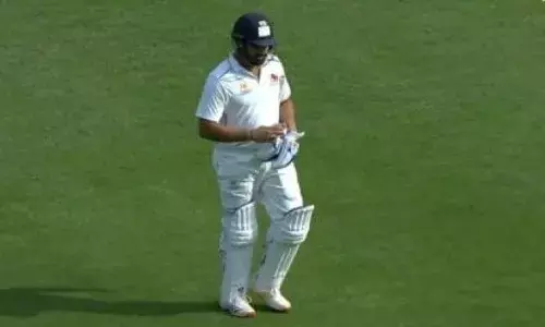 രഞ്ജിയിലും തിളങ്ങാനാകാതെ രോഹിത്; നേടാനായത് വെറും മൂന്ന് റൺസ്; ജമ്മു കശ്മീരിനെതിരെ മുംബൈയ്ക്ക് ബാറ്റിംഗ് തകർച്ച; ആശ്വാസമായി വാലറ്റത്ത് ഷാര്‍ദ്ദുല്‍ താക്കൂറിന്റെ ചെറുത്തുനിൽപ്പ്; ഉമർ നസീറിന് നാല് വിക്കറ്റ്