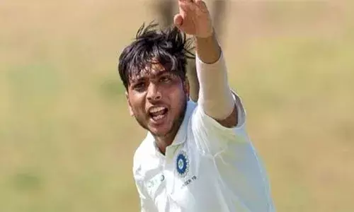 പത്തില്‍ ഒന്‍പതും നേടി ചരിത്രം കുറിച്ച് ഗുജറാത്ത് ബൗളര്‍; രഞ്ജിയില്‍ റെക്കോഡുകള്‍ തകര്‍ത്ത പ്രകടനം നടത്തി സിദ്ധാര്‍ഥ് ദേശായി; ഒരു ഇന്നിങ്സില്‍ നേടുന്ന ഏറ്റവും കൂടുതല്‍ വിക്കറ്റ് എന്ന നേട്ടവും സ്വന്തമാക്കി താരം