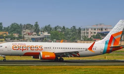 കൈക്കുഞ്ഞുമായി യാത്ര ചെയ്യുന്നവര്‍ക്ക് ഹാന്‍ഡ് ബാഗ് ഉള്‍പ്പടെ 47 കിലോ; രാജ്യാന്തര യാത്രക്കാര്‍ക്ക് 30 കിലോ സൗജന്യ ബാഗേജ് അലവന്‍സുമായി എയര്‍ ഇന്ത്യ എക്സ്പ്രസ്