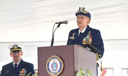 അതിര്ത്തി സുരക്ഷയുടെ കോസ്റ്റ് ഗാര്ഡ് കമാന്ഡന്റിനെ പുറത്താക്കി അതിര്ത്തി സുരക്ഷയുടെ കോസ്റ്റ് ഗാര്ഡ് കമാന്ഡന്റിനെ പുറത്താക്കി