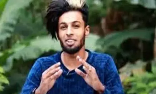 വിദ്യാര്‍ഥികളെ കാറിടിച്ച് കൊല്ലാന്‍ ശ്രമിച്ച കേസ്; യുട്യൂബര്‍ മണവാളന്റെ മുടി മുറിച്ചു: അസ്വസ്ഥത പ്രകടിപ്പിച്ച യുവാവ് തൃശൂര്‍ മാനസികാരോഗ്യ കേന്ദ്രത്തില്‍