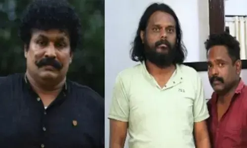 വാറണ്ട് പ്രതിയെ തേടി എത്തിയ പോലിസ് കണ്ടത് കറിയാക്കാന്‍ വെച്ചിരുന്ന മ്ലാവ് ഇറച്ചി; പൊലീസ് തേടിയെത്തിയ പ്രതി ഓടി രക്ഷപ്പെട്ടു: പിന്നാലെ അടുത്ത കേസും