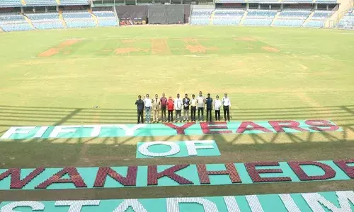 വാംഖഡെ സ്റ്റേഡിയത്തില്‍ ആദ്യ മത്സരം നടന്നിട്ട് 50 വര്‍ഷം; വാര്‍ഷികത്തില്‍ 14,505 ക്രിക്കറ്റ് പന്തുകള്‍ കൊണ്ട് ഒരു വാചകം; വേറിട്ട ചടങ്ങിലൂടെ ഗിന്നസ് ലോക റെക്കോര്‍ഡ് സ്വന്തമാക്കി മുംബൈ ക്രിക്കറ്റ് അസോസിയേഷനും വാംഖഡെ സ്റ്റേഡിയവും