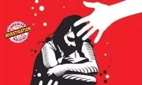 ഓട്ടോറിക്ഷാ ഡ്രൈവര്‍ ബീച്ചിലെത്തിച്ച് പീഡിപ്പിച്ചു;  ജനനേന്ദ്രിയത്തില്‍ സര്‍ജിക്കല്‍ ബ്ലേഡും കല്ലുകളും തിരുകികയറ്റി യുവതി; രക്ഷിതാക്കളുടെ ശിക്ഷാ നടപടിയില്‍  നിന്നും രക്ഷപ്പെടാനെന്ന് പൊലീസിന് നല്‍കിയ മൊഴിയില്‍;  അന്വേഷണം തുടങ്ങി