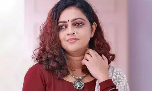 ആ പോസ്റ്റില്‍ എവിടെയും ആ കുട്ടിയുടെ പെരുമാറ്റത്തെ പിന്തുണച്ചിട്ടില്ല; ആ കുട്ടിയെ എന്നോട് കൊണ്ടുപോയി വളര്‍ത്താനാണ് ചിലര്‍ പറഞ്ഞത്; ഞാന്‍ ഇപ്പോള്‍ രണ്ട് കുട്ടികളെ വളര്‍ത്തുന്നുണ്ട്; അവരെ നന്നായി വളര്‍ത്തിയാല്‍ പോരെ: അശ്വതി ശ്രീകാന്ത്