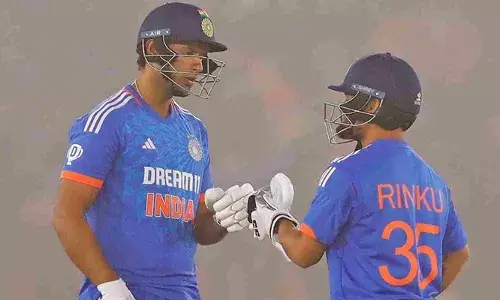 പരിക്കേറ്റ ഓള്‍റൗണ്ടര്‍ നിതീഷ് കുമാര്‍ റെഡ്ഡി പുറത്ത്;  റിങ്കു സിംഗിന് പരമ്പരയിലെ രണ്ട് മത്സരങ്ങള്‍ നഷ്ടമാകും;  ശിവം ദുബെയും രമണ്‍ദീപ് സിങ്ങും പകരക്കാരായി ടീമില്‍; രണ്ടാം ട്വന്റി 20 മത്സരം വൈകിട്ട് ഏഴിന്