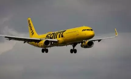 മാന്യമായ വസ്ത്രം മാത്രമേ ധരിക്കാവൂ; ചെരിപ്പിടാതെ കയറിയാലും പണികിട്ടും; ഡബിൾ മീനിങ്ങ് ടാറ്റൂ അച്ചടിച്ചാലും ഇനി സീനാകും; നയങ്ങങ്ങൾ മൊത്തത്തിൽ പൊളിച്ചെഴുതി സിപിരിറ്റ് എയർലൈൻസ്!