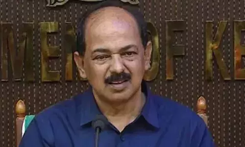 റേഷന്‍ വ്യാപാരികളുടെ സമരം നേരിടാന്‍ സര്‍ക്കാര്‍; ഉച്ചയ്ക്ക് ശേഷം തുറക്കാത്ത റേഷന്‍ കടകള്‍ക്ക് എതിരെ നടപടി; ആവശ്യമെങ്കില്‍ കടകള്‍ ഏറ്റെടുക്കും; മൊബൈല്‍ വാഹനങ്ങളില്‍ ഭക്ഷ്യധാന്യം എത്തിക്കുമെന്നും മന്ത്രി ജി ആര്‍ അനില്‍