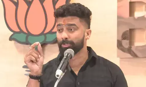 ബിജെപി പാലക്കാട് ഈസ്റ്റ് ജില്ലാ പ്രസിഡന്റായി പ്രശാന്ത് ശിവന്‍ ചുമതലയേറ്റു; പരിപാടി ബഹിഷ്‌കരിച്ച് വിമതര്‍; നേതൃത്വം ഒരു തീരുമാനമെടുത്താല്‍ അത് നടപ്പാക്കാന്‍ അച്ചടക്കമുള്ള പ്രവര്‍ത്തകര്‍ക്ക് ഉത്തരവാദിത്തമുണ്ടെന്ന് സ്ഥാനമൊഴിഞ്ഞ ജില്ലാ പ്രസിഡന്റ് കെ. എം. ഹരിദാസ്