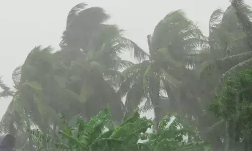 തുലാവര്‍ഷം പിന്‍വാങ്ങി; കേരളത്തില്‍ പകല്‍ ഉയര്‍ന്ന താപനില വരും ദിവസങ്ങളിലും തുടരും;  വ്യാഴാഴ്ചയോടെ മഴയും എത്തിയേക്കും