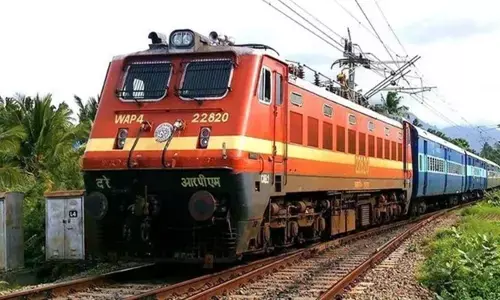 ടിക്കറ്റ് എടുക്കാത്തതിനെ ചൊല്ലി യുവാക്കള്‍ തമ്മില്‍ തര്‍ക്കം; കന്യാകുമാരി എക്‌സ്പ്രസില്‍ കത്തിക്കുത്ത്