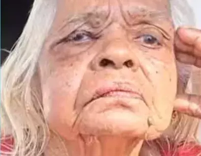 കൊടുംക്രൂരത..; റോഡ് വശത്ത് കൂടി നടന്നുപോകുന്നത് നോക്കിവെച്ചു; ബൈക്കിൽ കറങ്ങിയെത്തി കള്ളന്മാർ ചെയ്തത്; ഭയന്ന് നിലവിളിച്ച് വയോധിക; സ്വര്‍ണമാല പൊട്ടിച്ചെടുക്കാൻ ശ്രമം;പരിക്ക്: പോലീസ് അന്വേഷണം തുടങ്ങി