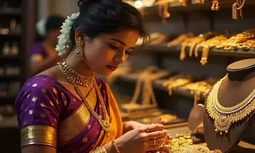 സംസ്ഥാനത്ത് ഇന്നും സ്വർണവില കുറഞ്ഞു; കുറയുന്നത് തുടർച്ചയായ രണ്ടാം ദിനത്തിൽ; പവന് 240 ഇടിവ്; പ്രതീക്ഷ അർപ്പിച്ച് കാസ്റ്റമേഴ്‌സ്; ഇന്നത്തെ തങ്കവില അറിയാം..!