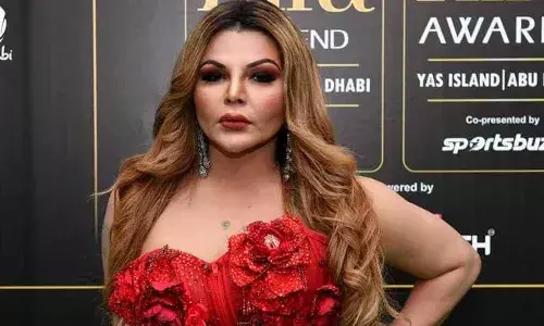 ഞാന്‍ പാകിസ്ഥാനിലുള്ളവരെയും സ്‌നേഹിക്കുന്നു;  എനിക്ക് അവിടെ നിരവധി ആരാധകരുണ്ട്;  മൂന്നാം വിവാഹത്തിനൊരുങ്ങി രാഖി സാവന്ത്; വരന്‍ പാക് നടനും പൊലീസ് ഉദ്യോഗസ്ഥനുമായ ദോദി ഖാന്‍