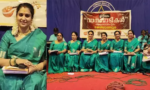 ശബരിമലയില്‍ തങ്ക സൂര്യോദയം...; ഭക്തിഗാനസുധയുമായി രാധിക സുരേഷ് ഗോപി നയിക്കുന്ന വാനമ്പാടികള്‍; പൂഞ്ഞാര്‍ കോയിക്കല്‍ ശ്രീധര്‍മ്മശാസ്താക്ഷേത്രത്തില്‍ ഭക്തരുടെ മനസ് നിറച്ച് ഗാനസംഘം