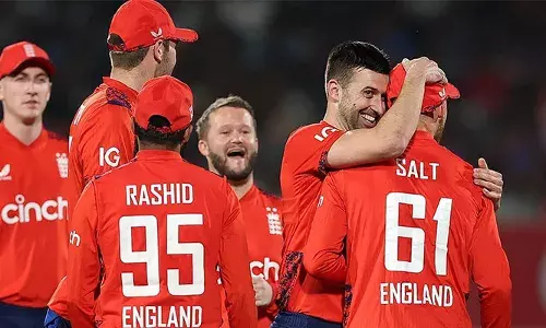 മൂന്നാം ട്വന്റി 20യില്‍ ഇംഗ്ലണ്ടിന് മുന്നില്‍ അടിയറവ് പറഞ്ഞ് ഇന്ത്യ; വീണ്ടും നിരാശപ്പെടുത്തി സഞ്ജു; പിടിച്ച് നിന്നത് ഹര്‍ദിക് മാത്രം; ഇംഗ്ലണ്ടിന് 26 റണ്‍സിന്റെ വിജയം