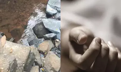 കാരശ്ശേരിയില്‍ മധ്യവയസ്‌കന്റെ മൃതദേഹം തോട്ടില്‍ കണ്ടെത്തി; ആളെ തിരിച്ചറിഞ്ഞു; കലുങ്കിലിരുന്നപ്പോള്‍ വീണുപോയതാവാമെന്ന് പ്രാഥമിക നിഗമനം