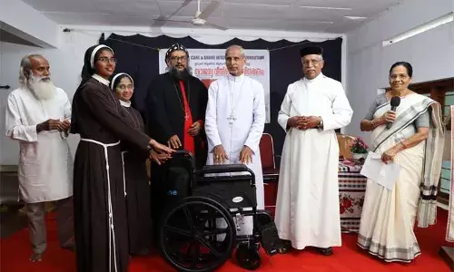 ഇടുക്കി ജില്ലയിലെ ആതുര സ്ഥാപനങ്ങളിലേക്ക് വീല്‍ചെയറുകളെത്തിച്ച് മമ്മൂട്ടി; കെയര്‍ ആന്‍ഡ് ഷെയര്‍ ഇന്റര്‍നാഷണല്‍ ഫൗണ്ടേഷന്റെ ഭാഗമായി വീല്‍ചെയറുകളെത്തി