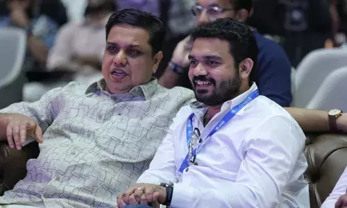 വിദ്യാര്‍ത്ഥികള്‍ റിസ്‌ക് എടുക്കാന്‍ തയാറാകണം; സര്‍ക്കാര്‍ ജോലി സ്വപ്‌നം കാണുന്നതിന് പകരം സ്വയം സംരംഭകര്‍ ആകുന്നതിനെ കുറിച്ച് ചിന്തിക്കണമെന്ന് സ്പീക്കര്‍ എ.എന്‍ ഷംസീര്‍