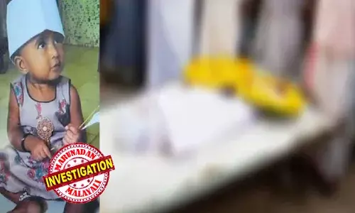 ദേവേന്ദുവിന്റേത് മുങ്ങിമരണമെന്ന് പോസ്റ്റ്മോര്‍ട്ടം റിപ്പോര്‍ട്ട്; രണ്ട് വയസ്സുകാരിയെ ജീവനോടെ കിണറ്റിലെറിഞ്ഞെന്ന് സ്ഥിരീകരണം;  ബന്ധുവീട്ടിലെത്തിച്ച കുഞ്ഞനിയത്തിയുടെ ചേതനയറ്റ ശരീരത്തില്‍ അന്ത്യചുംബനം നല്‍കി സഹോദരി; മൃതദേഹം സംസ്‌കരിച്ചു;  അമ്മയും അമ്മാവനും പൊലീസ് കസ്റ്റഡിയില്‍