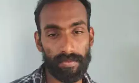 നിരവധി മദ്യവില്‍പ്പന കേസുകളിൽ പ്രതി; ചില്ലറവില്‍പ്പനക്കാര്‍ക്ക് മദ്യം എത്തിച്ചു നൽകുന്നത് സ്ഥിരം പരിപാടി; യുവാവിനെ കൈയ്യോടെ പൊക്കി എക്‌സൈസ്; സംഭവം വയനാട്ടിൽ