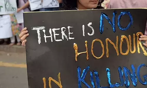 കുട്ടികള്‍ അച്ചടക്കമുള്ളവരായി വളരാന്‍ അമേരിക്കയില്‍ നിന്ന് പാക്കിസ്ഥാനിലേക്ക് മാറി; നാട്ടിലെത്തിയിട്ടും മകള്‍ ടിക്ടോകില്‍ സമയം കളഞ്ഞു; സഹികെട്ട് പതിനഞ്ച് കാരിയായ മകളെ വെടി വച്ച് കൊന്ന പിതാവിനെ അറസ്റ്റ് ചെയ്ത് പാക് പോലീസ്