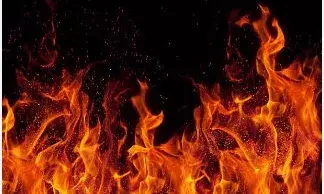 യുവതിയെ വാടക വീട്ടിനുള്ളിൽ തീ പൊള്ളലേറ്റ് മരിച്ച നിലയിൽ കണ്ടെത്തി; മൃതദേഹം ആശുപത്രിയിലേക്ക് മാറ്റി; സംഭവം തൃശൂരിൽ