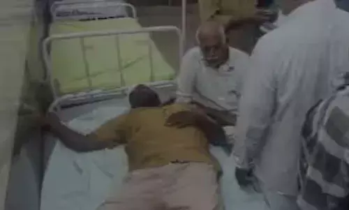 ഓട്ടോഡ്രൈവറെ ഹെൽമറ്റ് കൊണ്ട് തലയിൽ അടിച്ചു; ഗുരുതര പരിക്ക്; പോലീസുകാരനെതിരെ വധശ്രമത്തിന് കേസെടുത്തു; സംഭവം ആലപ്പുഴയിൽ