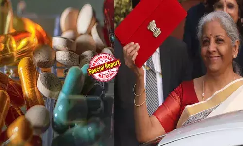 ചികിത്സയ്ക്ക് വകയില്ലാതെ വിഷമിക്കുന്ന കാന്‍സര്‍ രോഗികളുടെ കണ്ണീര് ധനമന്ത്രി കണ്ടു; വലിയ നഗരങ്ങളില്‍ പോയി ചികിത്സിക്കുന്ന ചെലവ് ഒഴിവാക്കാന്‍ എല്ലാ ജില്ലകളിലും കാന്‍സര്‍ കെയര്‍ സെന്ററുകള്‍; ഈ വര്‍ഷം 200 എണ്ണം; 36 ജീവന്‍ രക്ഷാ മരുന്നുകള്‍ക്ക് കസ്റ്റംസ് തീരുവ ഒഴിവാക്കിയതോടെ ആരോഗ്യമേഖലയില്‍ വലിയ ചുവട് വയ്പ്