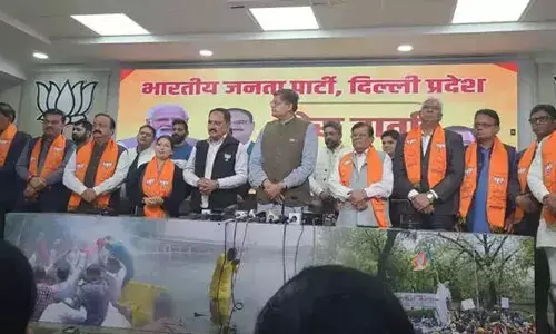 തിരഞ്ഞെടുപ്പിന് ദിവസങ്ങള്‍ മാത്രം ശേഷിക്കെ ആംആദ്മിക്ക് തിരിച്ചടി;  പാര്‍ട്ടിവിട്ട എട്ട് എംഎല്‍എമാര്‍ ബിജെപിയില്‍; സ്ഥാനാര്‍ഥികള്‍ക്കായി പ്രചാരത്തിനിറങ്ങും; എഎപി അഴിമതിയുടെ ചതുപ്പില്‍ മുങ്ങിയെന്ന് നരേഷ് യാദവ്