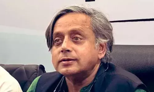 ശമ്പള വരുമാനക്കാര്‍ക്ക് നികുതിയിളവ് നല്‍കിയത് നല്ല കാര്യം; പക്ഷേ നിങ്ങള്‍ക്ക് തൊഴിലോ, ശമ്പളമോ ഇല്ലെങ്കില്‍ എന്തുസംഭവിക്കും? ധനമന്ത്രി തൊഴിലില്ലായ്മയെ കുറിച്ച് ബജറ്റില്‍ ഒരക്ഷരം മിണ്ടിയില്ല; വിമര്‍ശനവുമായി ശശി തരൂര്‍