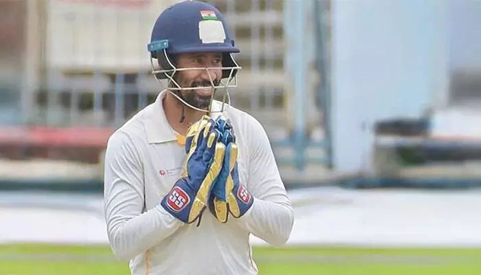 എന്റെ എല്ലാ നേട്ടങ്ങള്ക്കും ഞാന് പഠിച്ച പാഠങ്ങള്ക്കുമെല്ലാം പിന്നില് ക്രിക്കറ്റാണ്; മറക്കാനാവാത്ത വിജയങ്ങളും വിലമതിക്കാനാവാത്ത അനുഭവങ്ങളും ക്രിക്കറ്റ് സമ്മാനിച്ചു; ഇനി പുതിയ അധ്യായം തുടങ്ങാനുള്ള സമയം; 17 വര്ഷത്തെ ക്രിക്കറ്റ് യാത്ര അവസാനിപ്പിച്ച് ഇന്ത്യന് സൂപ്പര് താരം എന്റെ എല്ലാ നേട്ടങ്ങള്ക്കും ഞാന് പഠിച്ച പാഠങ്ങള്ക്കുമെല്ലാം പിന്നില് ക്രിക്കറ്റാണ്; മറക്കാനാവാത്ത വിജയങ്ങളും വിലമതിക്കാനാവാത്ത അനുഭവങ്ങളും ക്രിക്കറ്റ് സമ്മാനിച്ചു; ഇനി പുതിയ അധ്യായം തുടങ്ങാനുള്ള സമയം; 17 വര്ഷത്തെ ക്രിക്കറ്റ് യാത്ര അവസാനിപ്പിച്ച് ഇന്ത്യന് സൂപ്പര് താരം