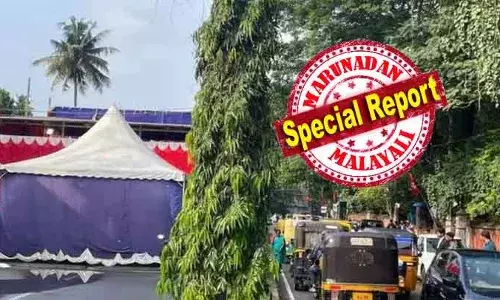 മാപ്പ്.. മാപ്പ്.. മാപ്പ്... വഞ്ചിയൂരില്‍ റോഡ് തടസ്സപ്പെടുത്തിയ സിപിഎം സമ്മേളനത്തില്‍ ഹൈക്കോടതിയില്‍ പോലീസിന്റെ നിരുപാധിക മാപ്പപേക്ഷ; കോടതിയ്ക്ക് മുമ്പിലെ ആ പുറമ്പോക്ക് കൈയ്യേറ്റം കോടതിയില്‍ എത്തിയാല്‍ എന്തു സംഭവിക്കുമെന്ന് സര്‍ക്കാരിന് ആശങ്ക; താല്‍കാലിക വേദിക്കൊപ്പം കണ്ണായ സ്ഥലത്തെ കൈയ്യേറ്റവും ചര്‍ച്ചകളില്‍