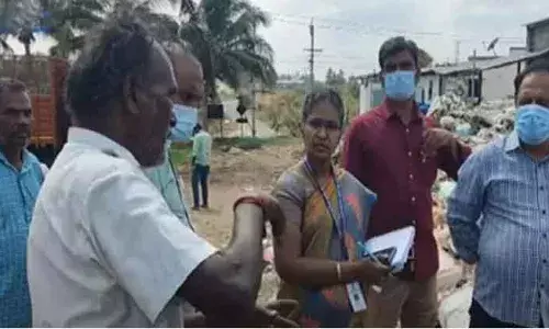 മെഡിക്കല്‍ മാലിന്യങ്ങളുമായി പോയ ട്രക്ക് തമിഴ്നാട്ടില്‍ വീണ്ടും പിടികൂടി; പൊന്നു സ്വാമിയുടെ തോട്ടത്തില്‍ നിന്നും പിടികൂടിയത് കേരള രജിസ്‌ട്രേഷനുള്ള ലോറി