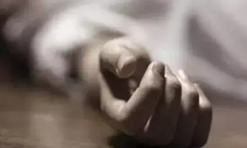 അഞ്ച് പവന്റെ ആഭരണം കാണാനില്ലെന്ന് ബന്ധുക്കള്‍; പാറശ്ശാലയിലെ മുന്‍ നഴ്‌സിംഗ് അസിസ്റ്റന്റിന്റെ മരണത്തില്‍ ദുരൂഹത: മൃതദേഹം ഇന്ന് പുറത്തെടുത്ത് പോസ്റ്റമോര്‍ട്ടം നടത്തും