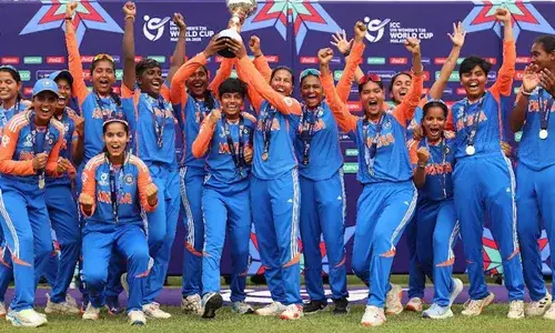 അണ്ടര്‍ 19 വനിതാ ടി20 ലോകകപ്പ്; ജേതാക്കളായ ഇന്ത്യന്‍ ടീമിന് അഞ്ച് കോടി പാരിതോഷികം പ്രഖ്യാപിച്ച് ബിസിസിഐ; വനിതാ ക്രിക്കറ്റിന്റെ വളര്‍ച്ചയുടെ വിജയമാണെന്ന് സെക്രട്ടറി റോജര്‍ ബിന്നി