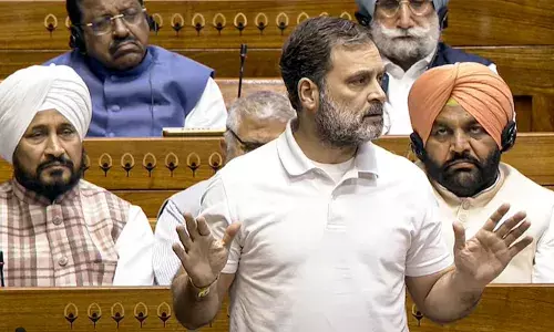 മോദിയെ യുഎസിലേക്ക് ക്ഷണിക്കാന്‍ ആവശ്യപ്പെട്ട് എസ് ജയശങ്കറിനെ ട്രംപിന്റെ സ്ഥാനാരോഹണ ചടങ്ങിലേക്ക് അയച്ചെന്ന് രാഹുല്‍ ഗാന്ധി; നിങ്ങള്‍ നുണ പറയുന്നുവെന്നും അടിസ്ഥാനരഹിത പരാമര്‍ശങ്ങള്‍ നടത്താനാവില്ലെന്നും കിരണ്‍ റിജിജു; ലോക്‌സഭയില്‍ ഭരണ-പ്രതിപക്ഷ വാക്കേറ്റം; രാഹുലിന്റെ കടന്നാക്രമണം മോദി സഭയിലിരിക്കെ