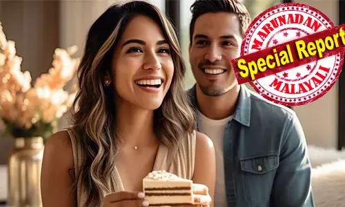 ശ്രദ്ധിക്കൂ.., പുരുഷന്‍മാരെ.., വിവാഹാഭ്യര്‍ത്ഥന നടത്താനുള്ള മോതിരം ദയവ് ചെയ്ത് ഭക്ഷണത്തില്‍ ഒളിപ്പിക്കരുത്...., വിശന്ന് വന്നാല്‍ ഒന്നും നോക്കാതെ എടുത്ത് കഴിക്കും; പ്രണയം പറയാന്‍ കേക്കിനുള്ളില്‍ മോതിരം ഒളിപ്പിച്ച് കാമുകള്‍; എടുത്ത് കഴിച്ച് യുവതി; കുറിപ്പ് വൈറല്‍