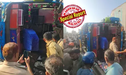 കോഴിക്കോട് നഗരമധ്യത്തില്‍ സ്വകാര്യ ബസ് നിയന്ത്രണം വിട്ട് മറിഞ്ഞു;  ഇരുപതോളം പേര്‍ക്ക് പരുക്കേറ്റു;  ഒരാളുടെ നില ഗുരുതരം;  ബസ് അതിവേഗതയിലായിരുന്നുവെന്ന് ദൃക്‌സാക്ഷികള്‍; ബസ് ഉയര്‍ത്താന്‍ ശ്രമം