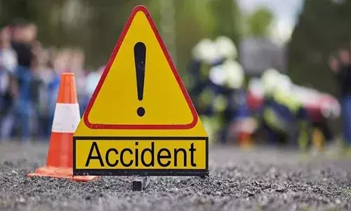 കൊട്ടാരക്കര സദാനന്ദപുരത്ത് ആംബുലന്‍സും കോഴി ലോറിയും കൂട്ടിയിടിച്ചു; അപകടത്തില്‍പ്പെട്ടത് രോഗിയുമായി പോയ ആംബുലന്‍സ്