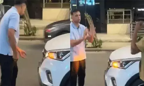 രാഹുല്‍ ദ്രാവിഡിന്റെ കാറിന് പിന്നില്‍ ഓട്ടോ ഇടിച്ചു; നടുറോഡില്‍ ഓട്ടോ ഡ്രൈവറുമായി വാക്കുതര്‍ക്കത്തില്‍ ഏര്‍പ്പെട്ട് താരം; വീഡിയോ വൈറല്‍