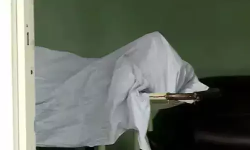 തിരുവനന്തപുരത്ത് അച്ഛനെ വെട്ടിക്കൊലപ്പെടുത്തിയത് മെഡിക്കല്‍ വിദ്യാര്‍ത്ഥിയായ മകന്‍; സ്വതന്ത്രമായി ജീവിക്കാന്‍ വീട്ടുകാര്‍ അനുവദിക്കുന്നില്ലെന്ന് 28കാരന്‍: അച്ഛനെ വെട്ടിക്കൊന്നത് ഏക മകന്‍