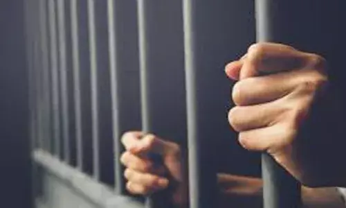 പത്തുവയസ്സുകാരിയെ ലൈംഗികമായി പീഡിപ്പിച്ച കേസ്; അറുപത് കാരന് 25 വര്‍ഷം തടവും മൂന്ന് ലക്ഷം രൂപ പിഴയും