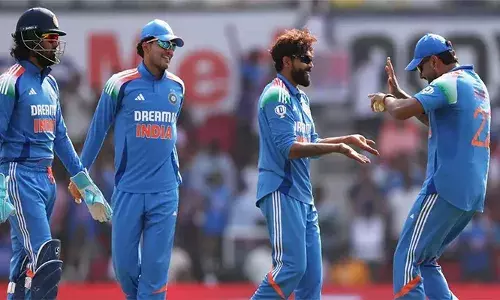 മികച്ച തുടക്കം; മുതലാക്കാനാകാതെ വാലറ്റം; നാഗ്പൂറില്‍ തകര്‍ന്നടിഞ്ഞ് ഇംഗ്ലീഷ് പട; അരേങ്ങറ്റം ഗംഭീരമാക്കി ഹര്‍ഷിത് റാണ; ജഡേജയ്ക്കും മൂന്ന് വിക്കറ്റ്; ഇന്ത്യയ്ക്ക് ജയിക്കാന്‍ വേണ്ടത് 248 റണ്‍സ്